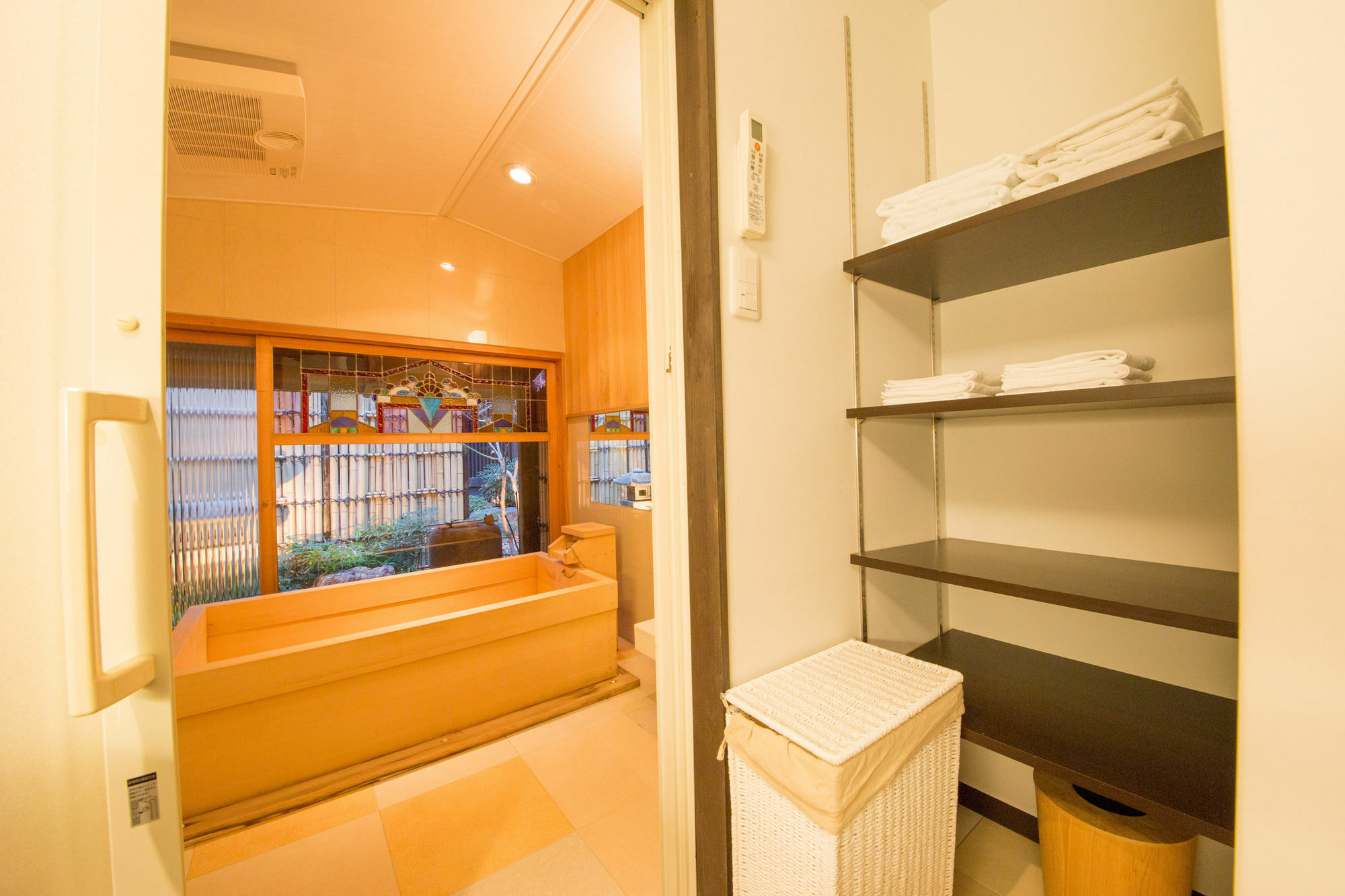 Le Machiya Rokkaku Suite Kjóto Exteriér fotografie