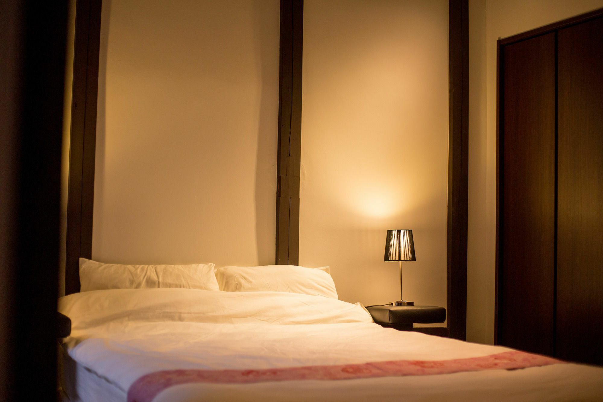 Le Machiya Rokkaku Suite Kjóto Exteriér fotografie